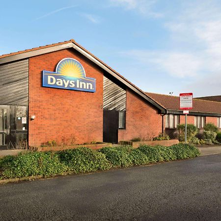 Days Inn Hotel Гретна Грийн Екстериор снимка
