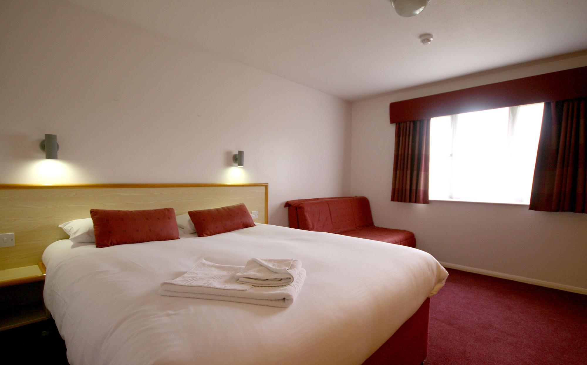 Days Inn Hotel Гретна Грийн Екстериор снимка
