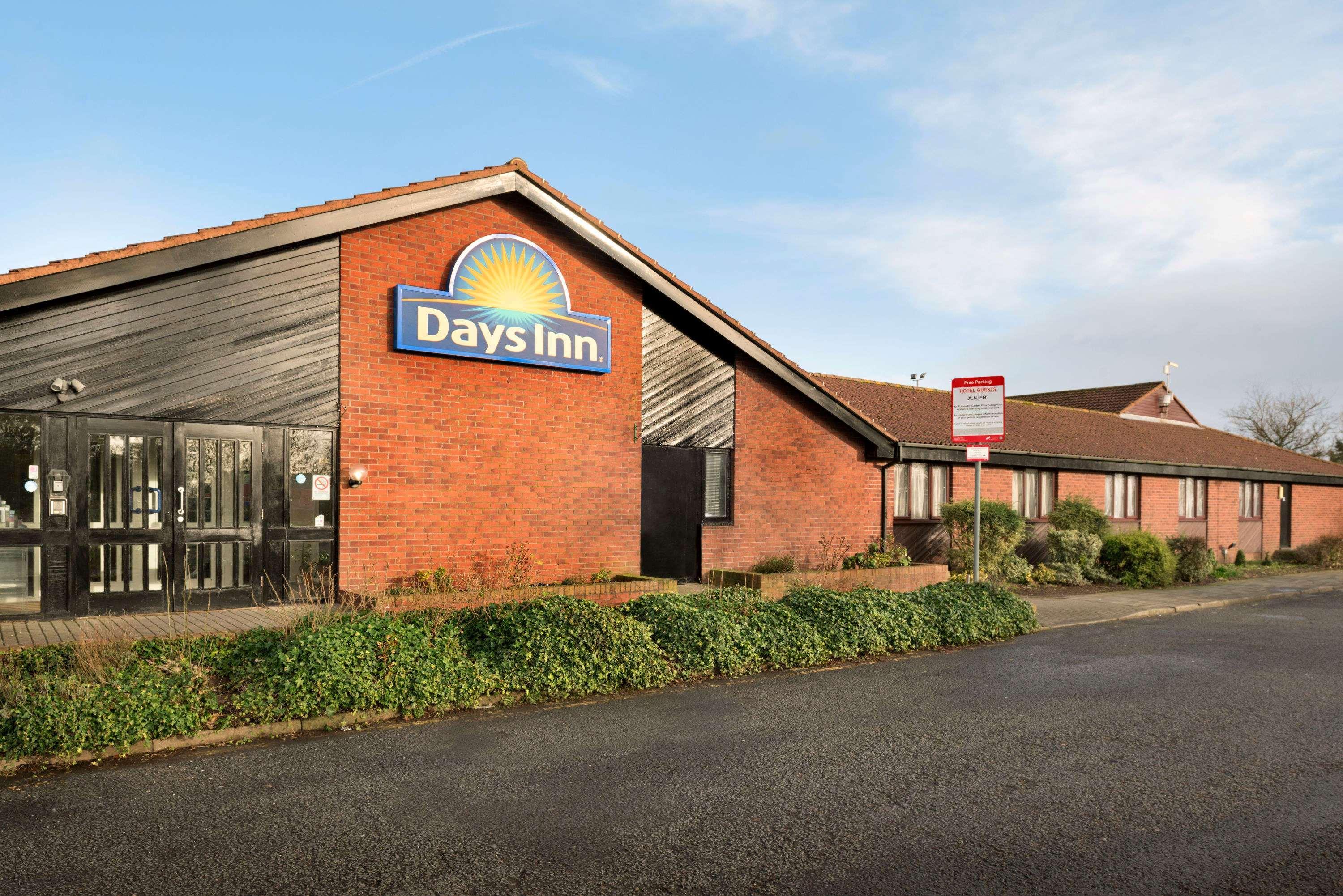 Days Inn Hotel Гретна Грийн Екстериор снимка