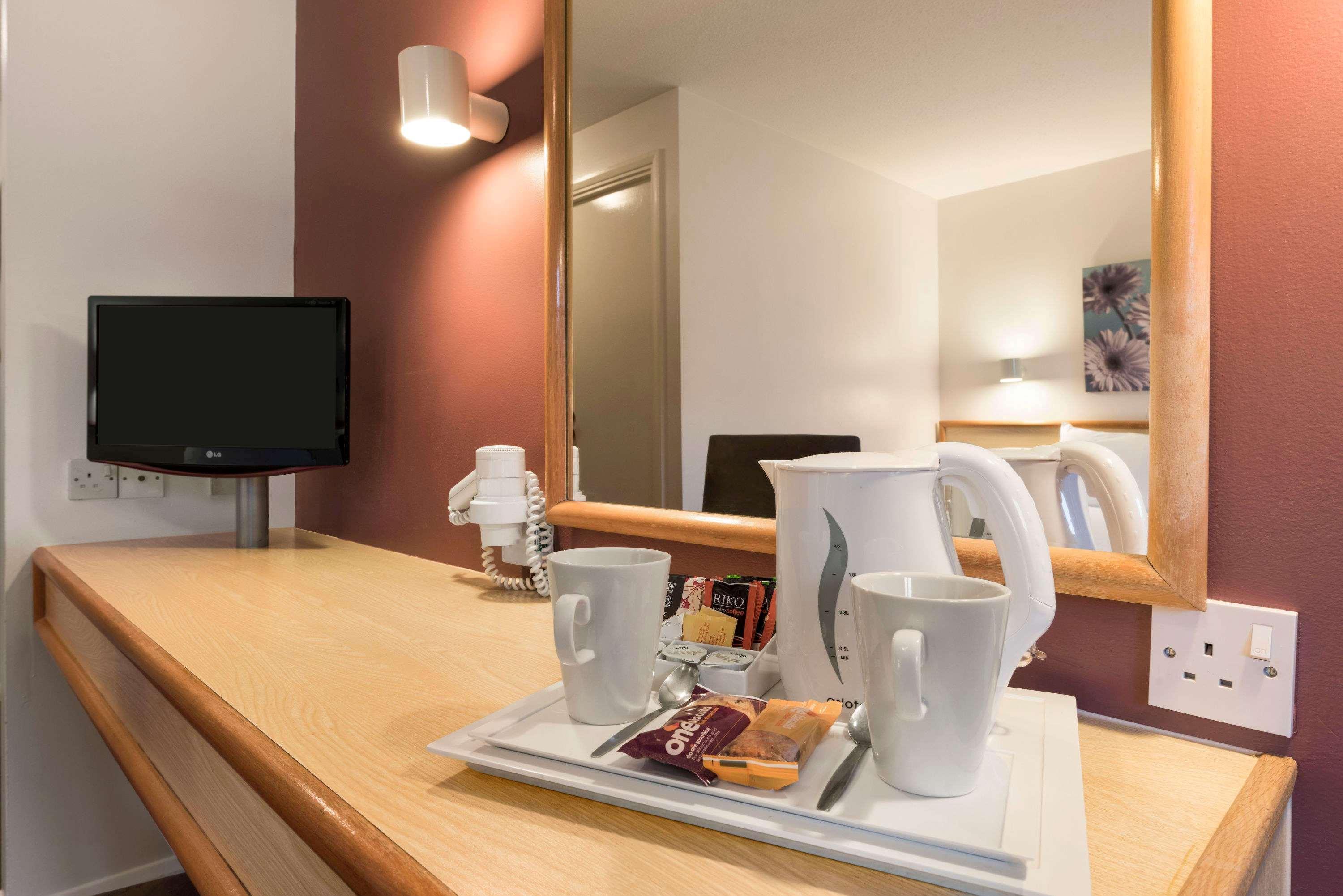 Days Inn Hotel Гретна Грийн Екстериор снимка