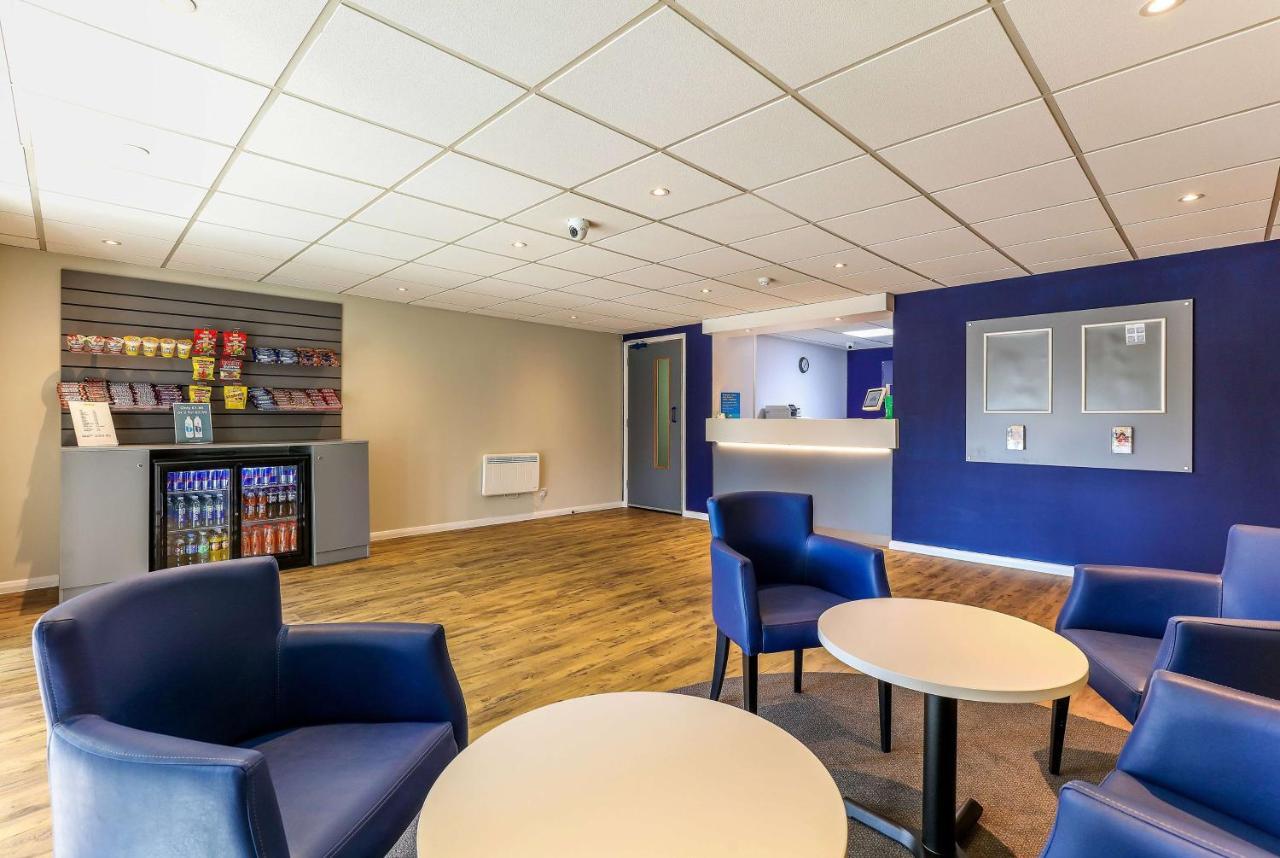 Days Inn Hotel Гретна Грийн Екстериор снимка