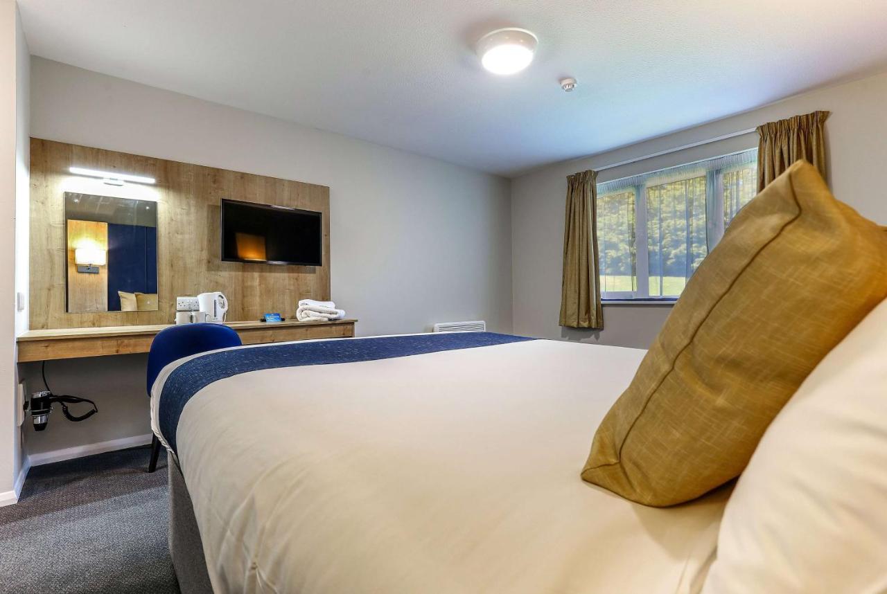 Days Inn Hotel Гретна Грийн Екстериор снимка