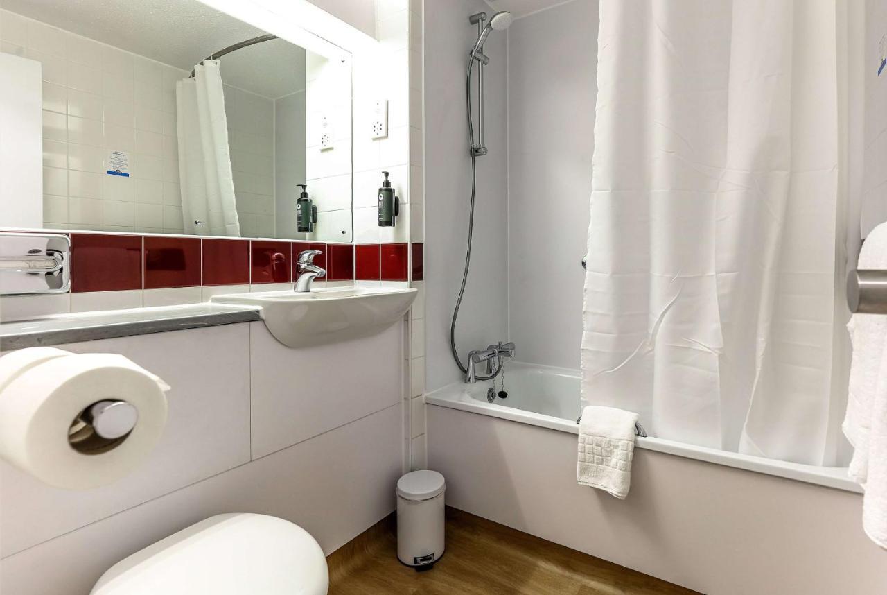 Days Inn Hotel Гретна Грийн Екстериор снимка